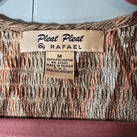 Neutral VINTAGE Wrap Dress - Picture 2 of 3